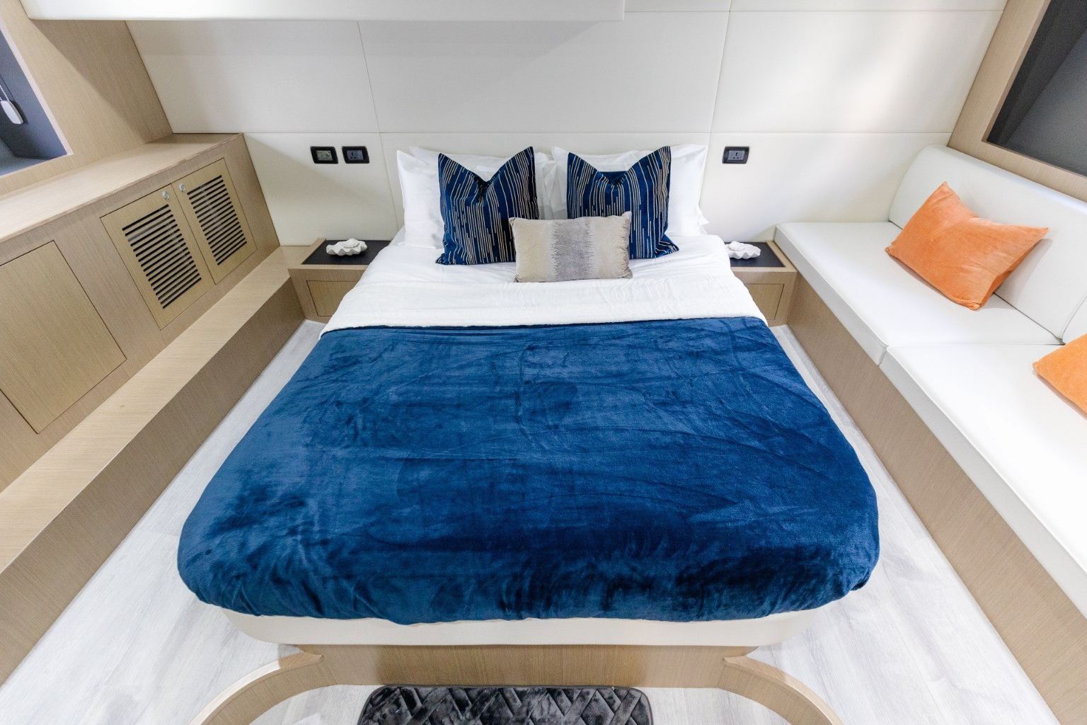 Sky Walker Ace yacht, image 9