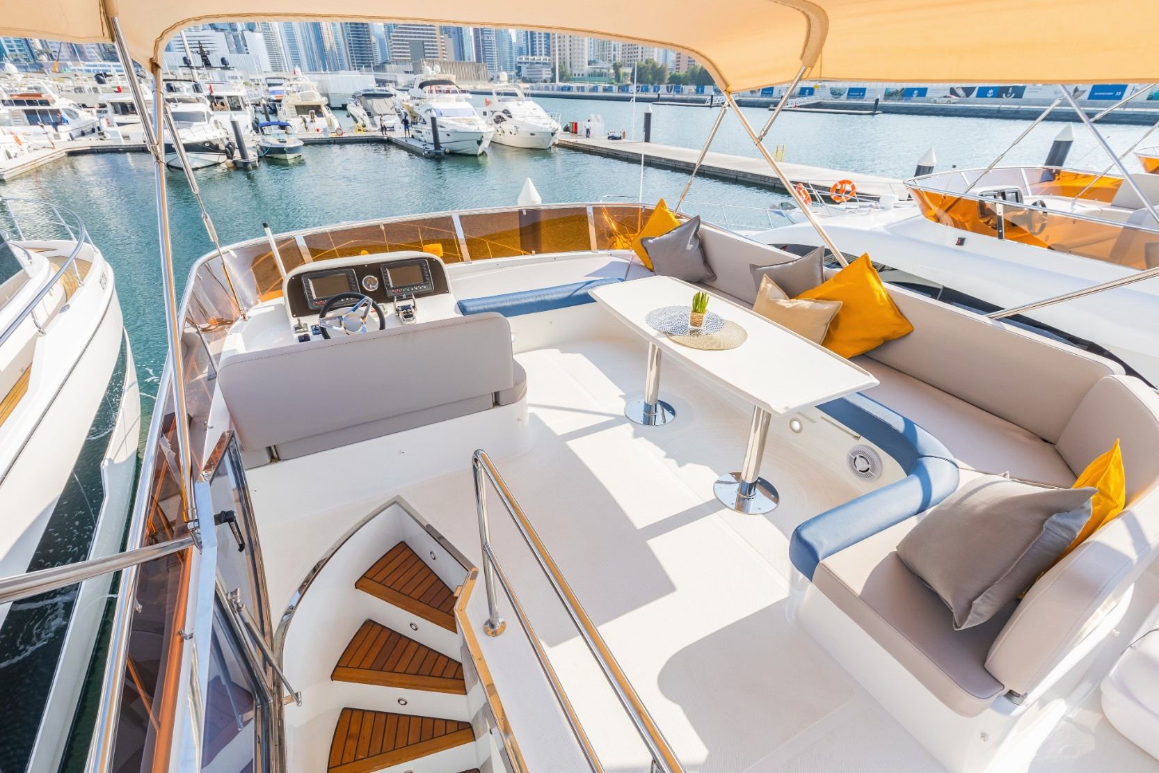 Sky Walker Kio yacht, image 4