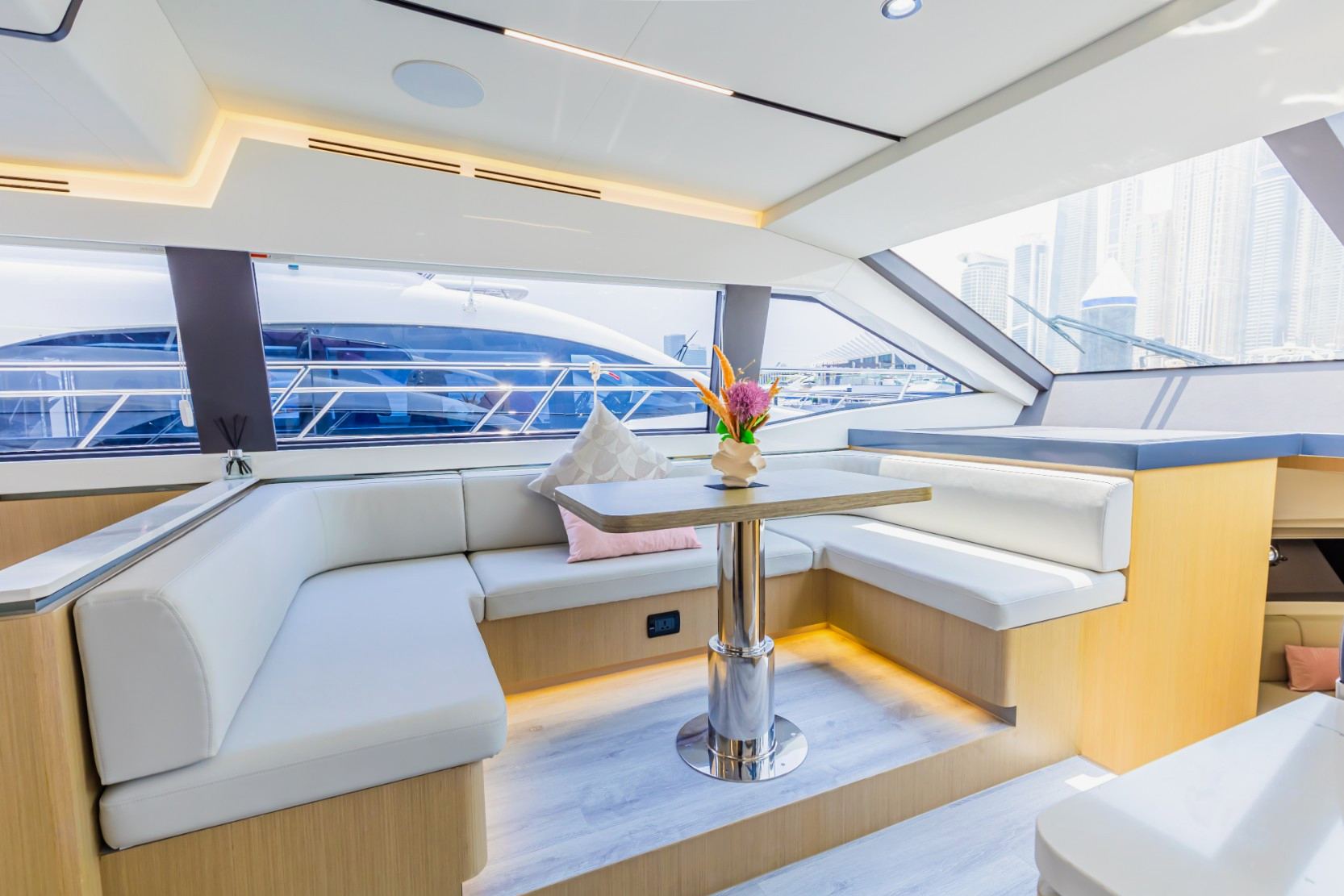 Sky Walker Fin yacht, image 11