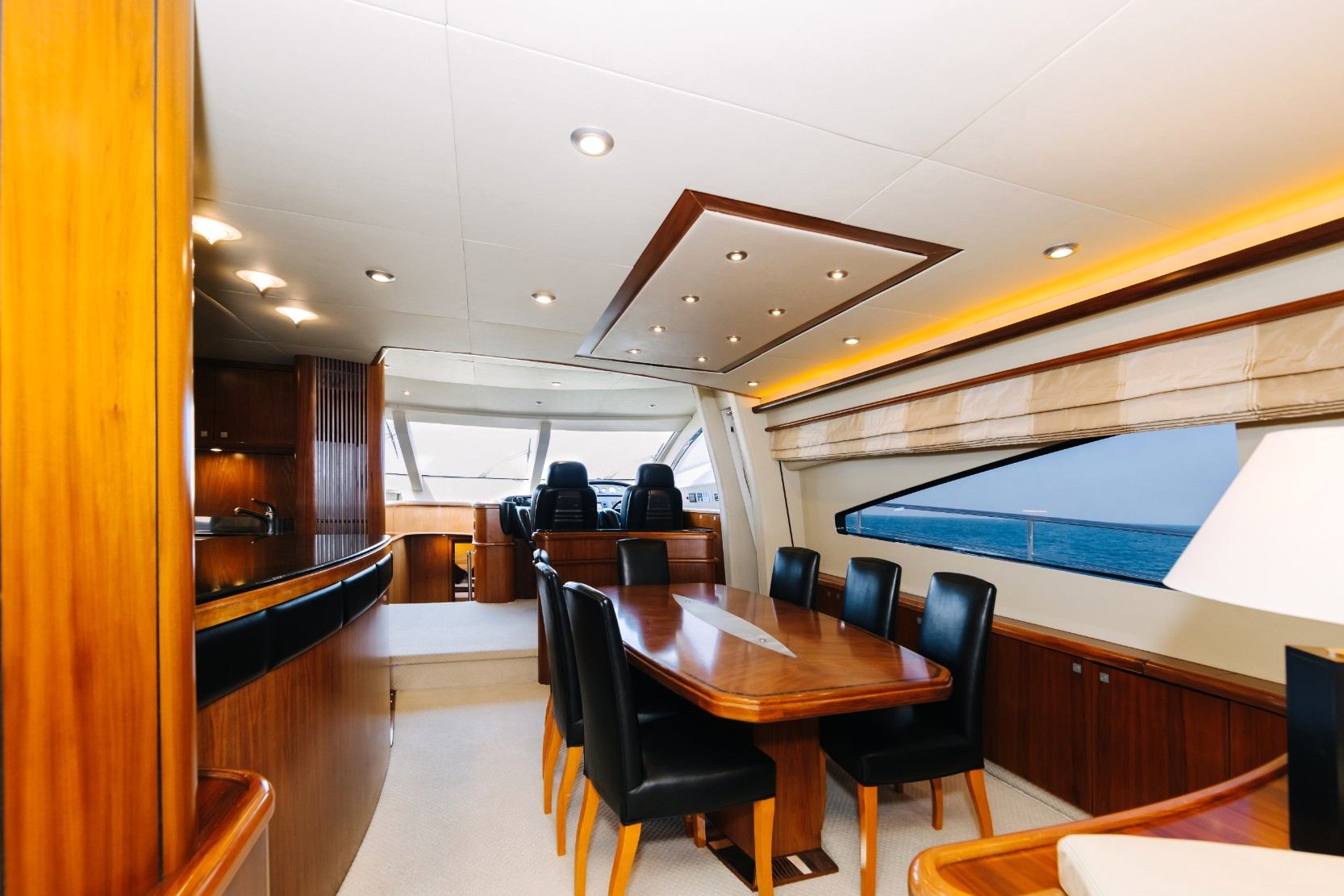 Sunseeker Why Not yacht, image 6