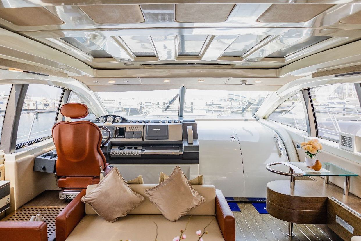 Azimut Sura yacht, image 2