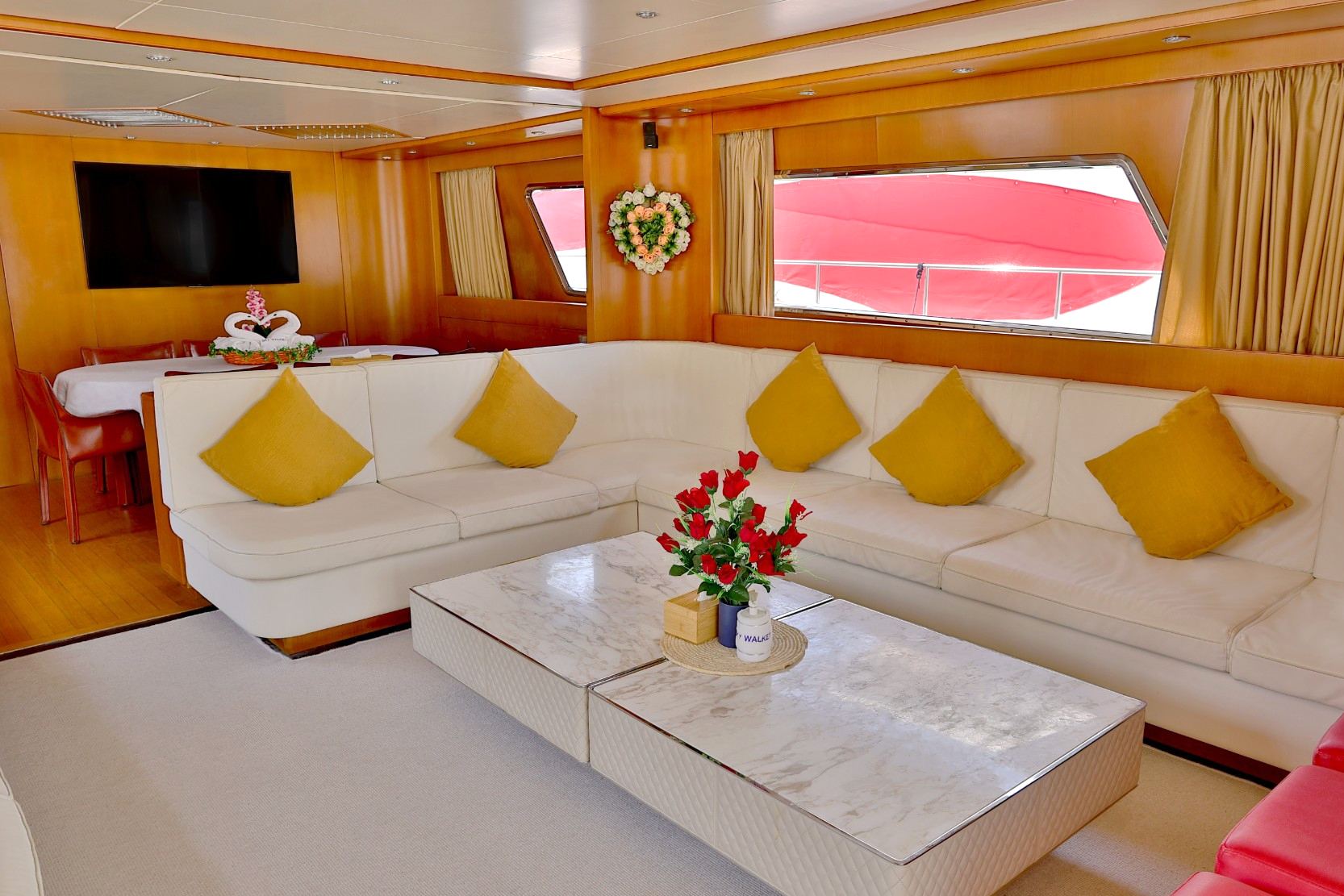 San Lorenzo yacht, image 2