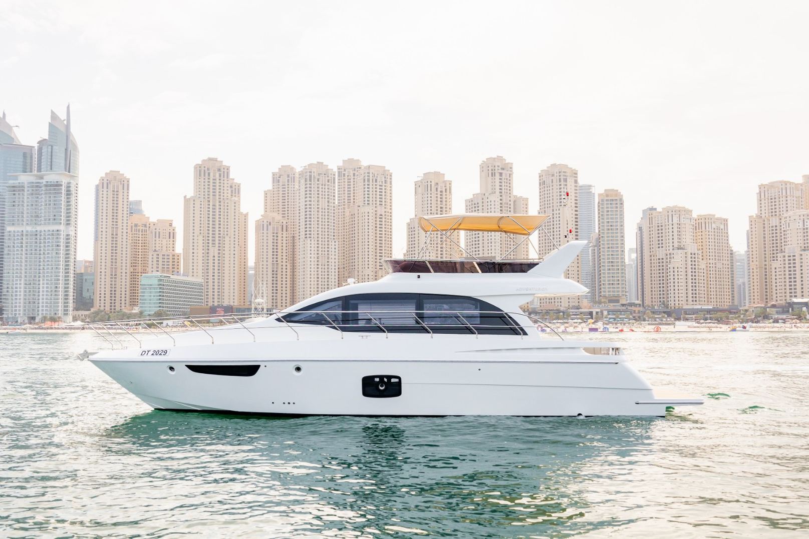 Sky Walker Uno yacht, image 9