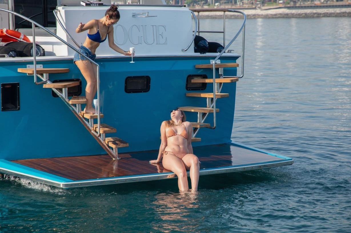 Vogue Hatteras yacht, image 5