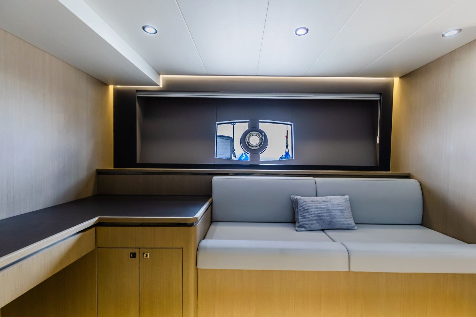 Sky Walker Lee yacht, image 15