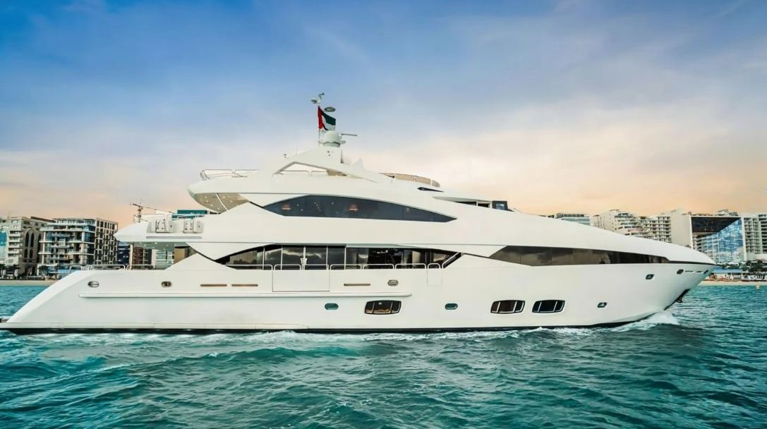 Sunseeker Lucien yacht, image 2