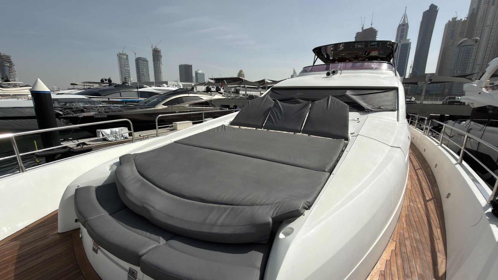 Sunseeker Aarna yacht, image 6