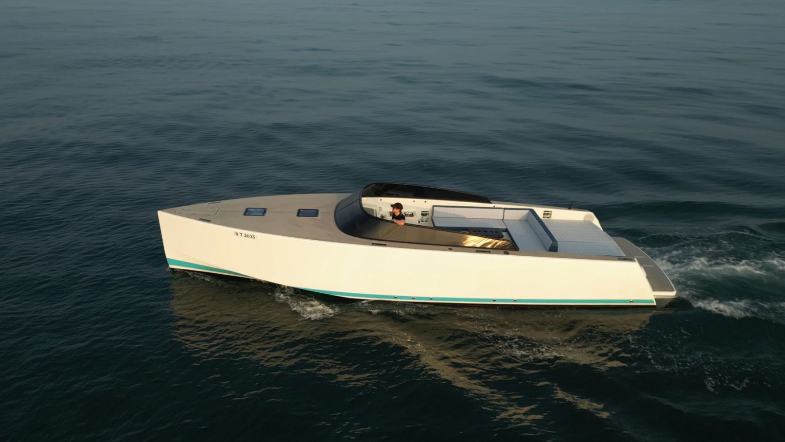 Van Dutch Connect yacht, image 6