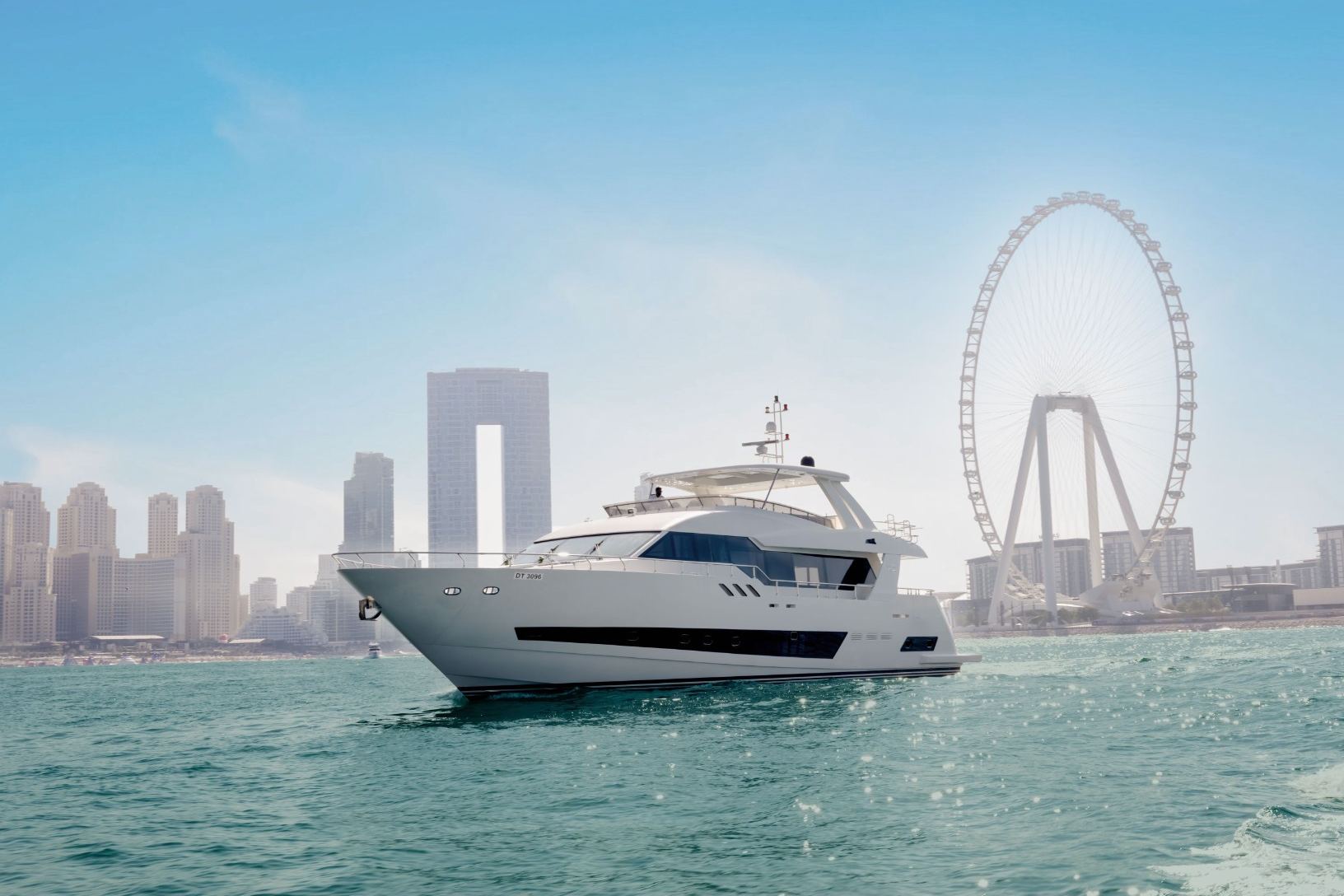 Sky Walker Caliente yacht, image 5
