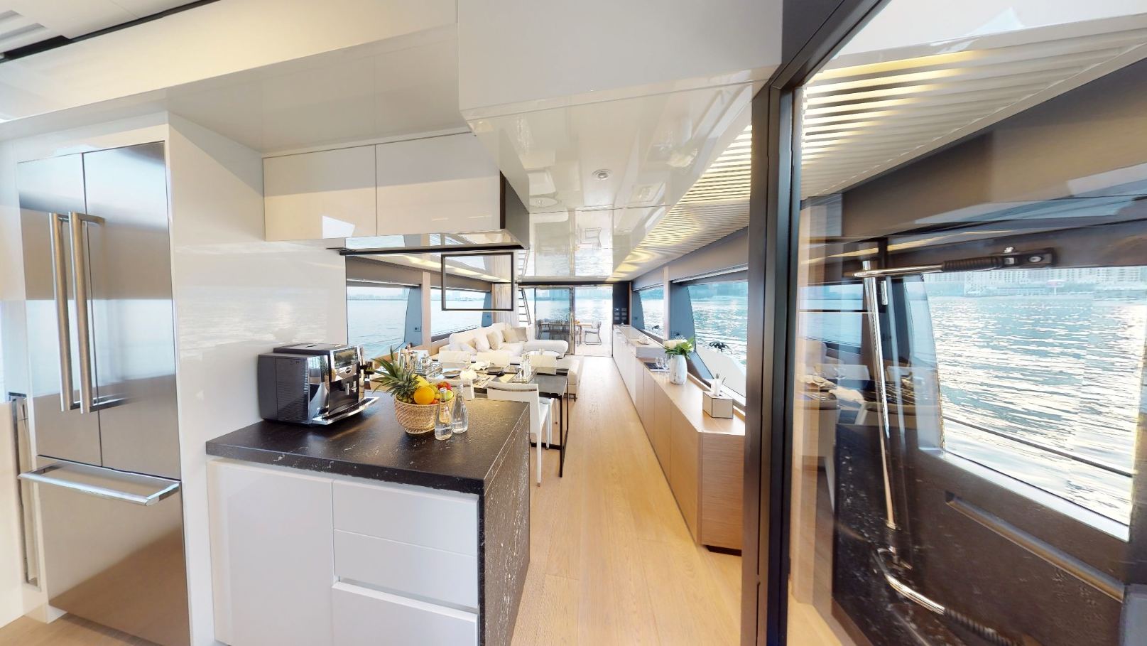 Ferretti 78 ft yacht, image 2