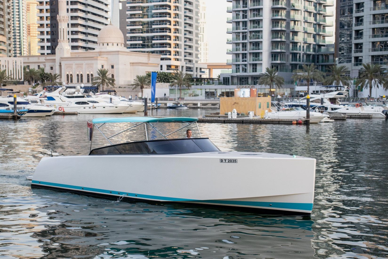 Van Dutch Connect yacht, image 5