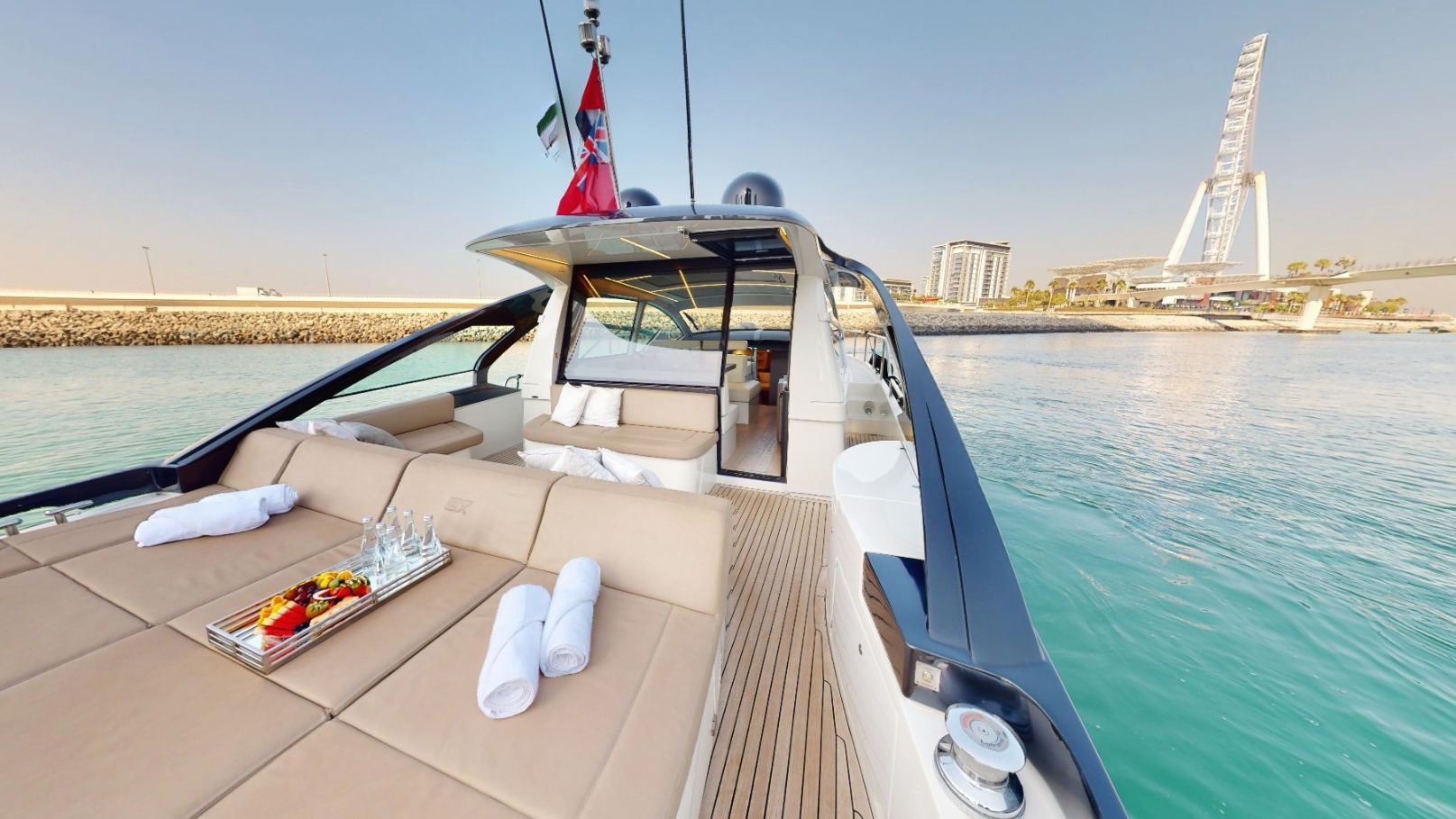 Pershing 5X Pearl White yacht, image 14
