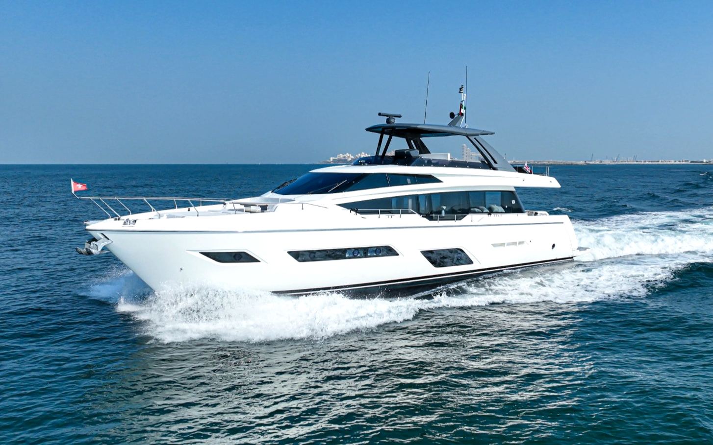 Iate Ferretti 78 pés