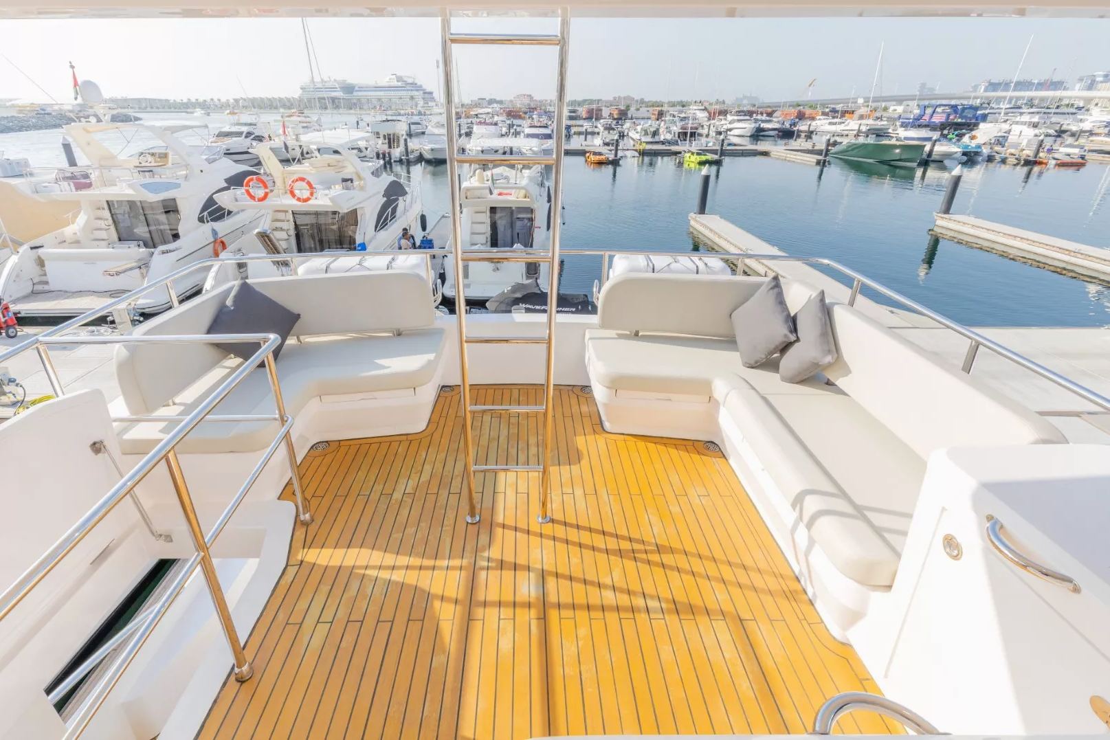 Sky Walker Fibo yacht, image 9