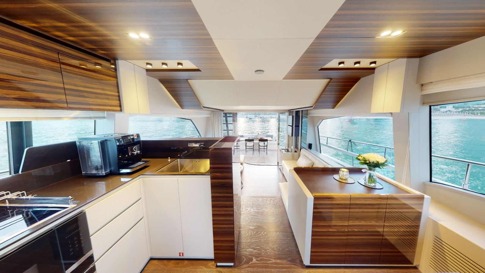 Ferretti 67 ft yacht, image 12
