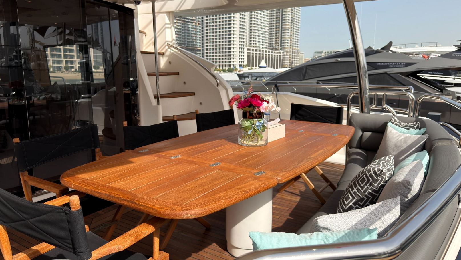 Sunseeker Aarna yacht, image 8
