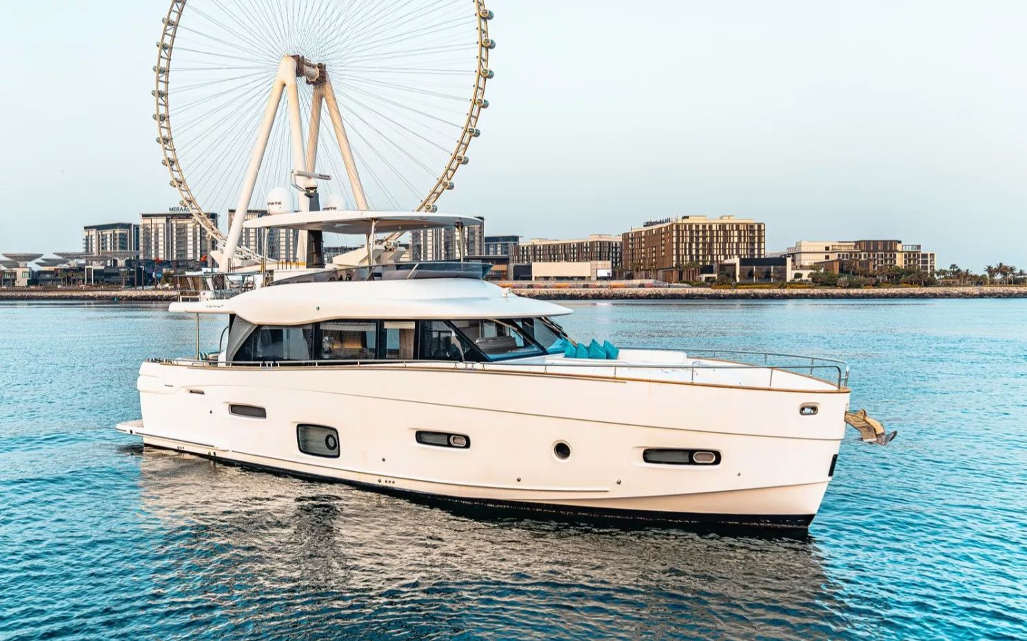 Azimut Magellano 66 ft in Dubai, 66 ft