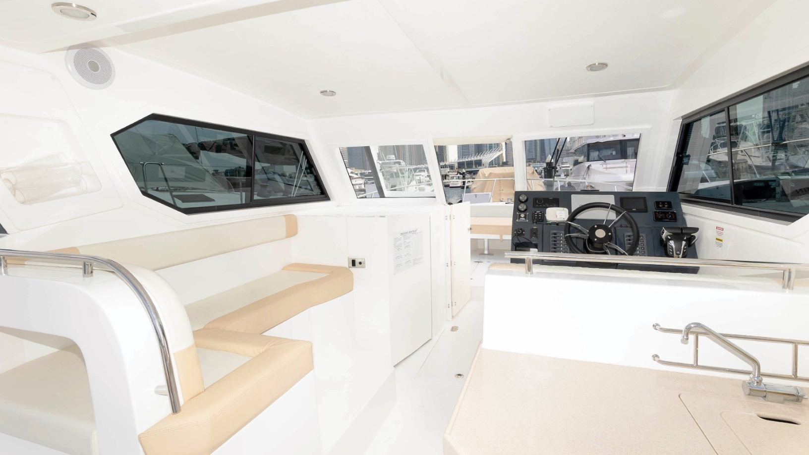 Silver Craft Storm yacht, image 6