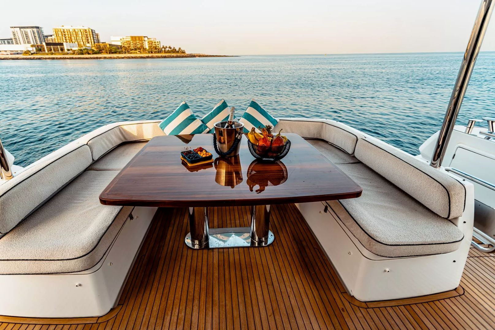 Azimut Magellano 66 ft yacht, image 7
