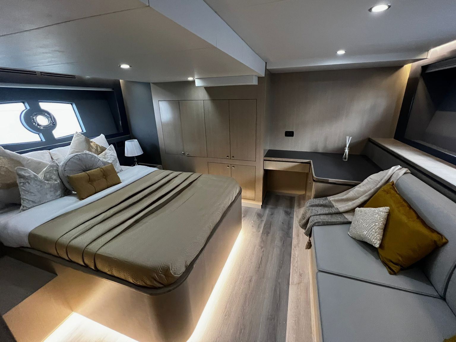 Sky Walker Rio yacht, image 2
